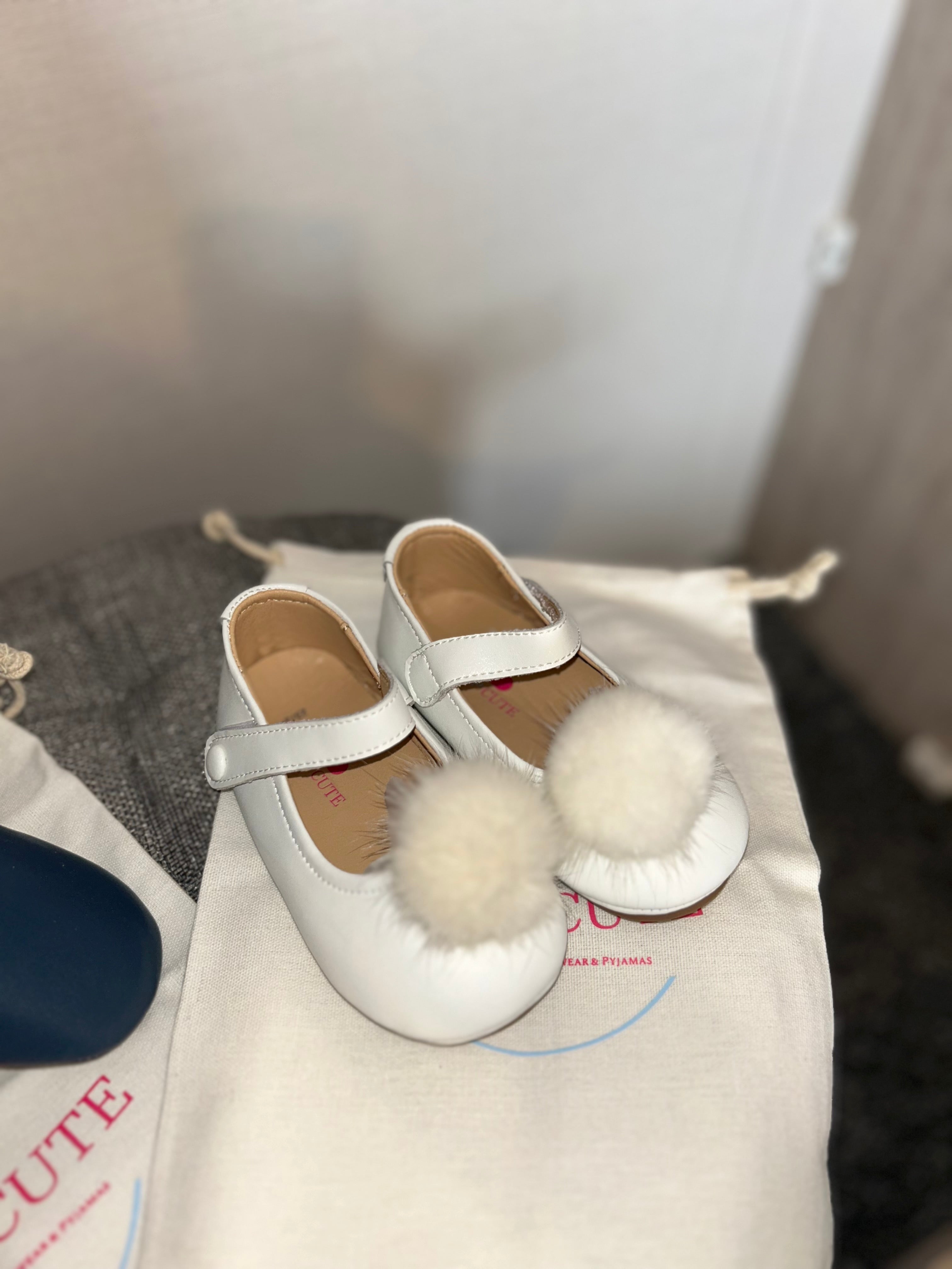 Luxury Pom Pom white Leather Slippers (Real Fur)