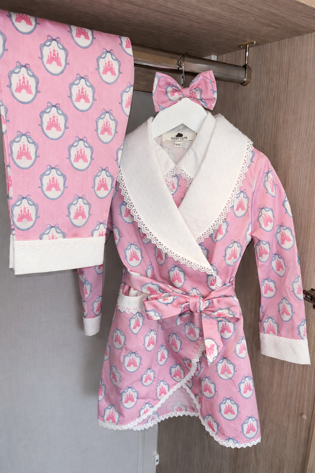 Princess Castle Pyjama+robe+bow.