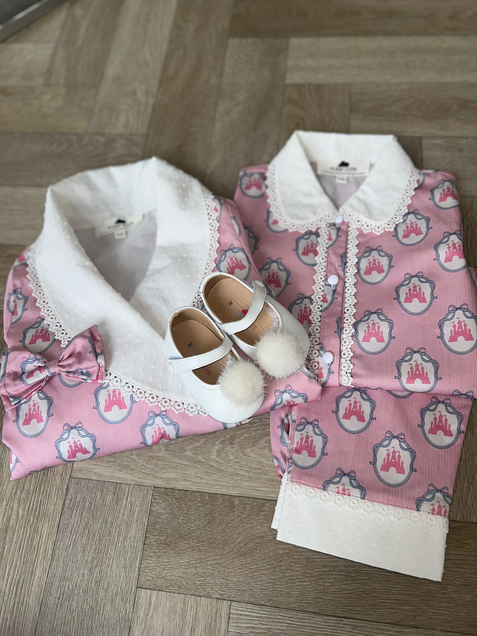 Luxury Pom Pom white Leather Slippers (Real Fur)